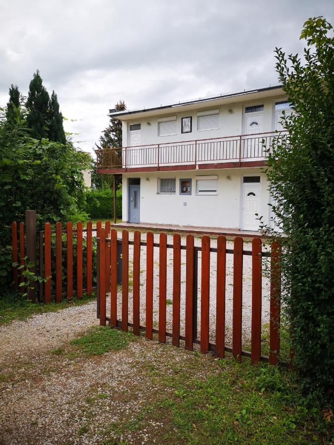 Dorka Apartman Vonyarcvashegy Exterior photo